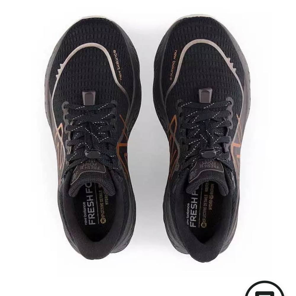 Like new! Women New balence fresh foam!